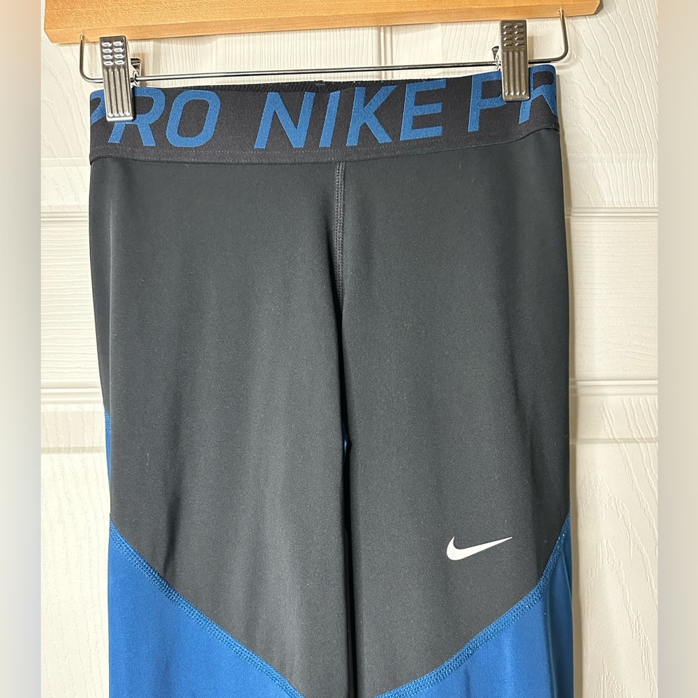 Black / Blue Nike Pro Leggings